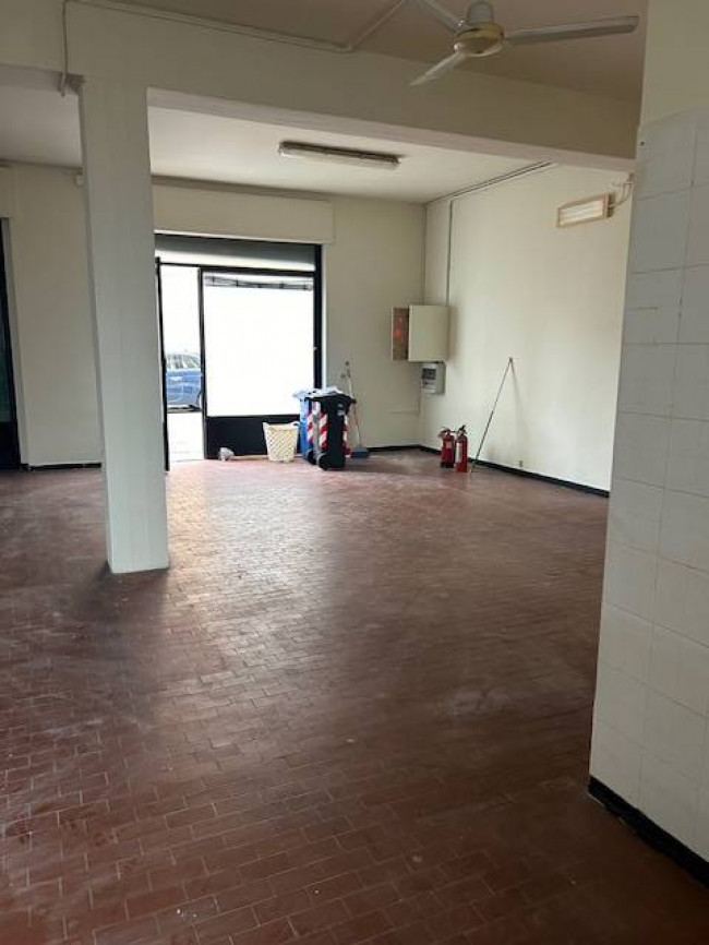 Fondo Artigianale in affitto a Empoli