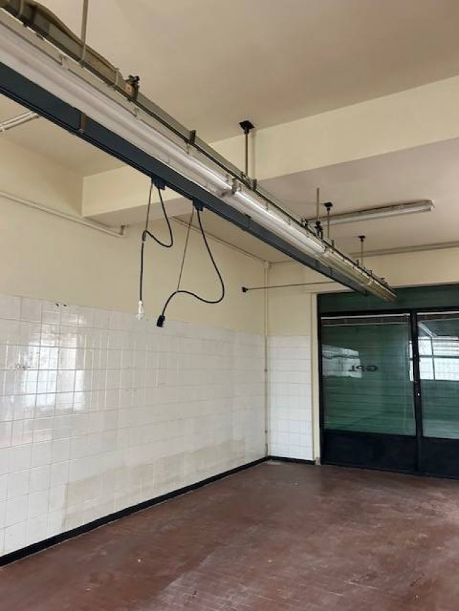 Fondo Artigianale in affitto a Empoli