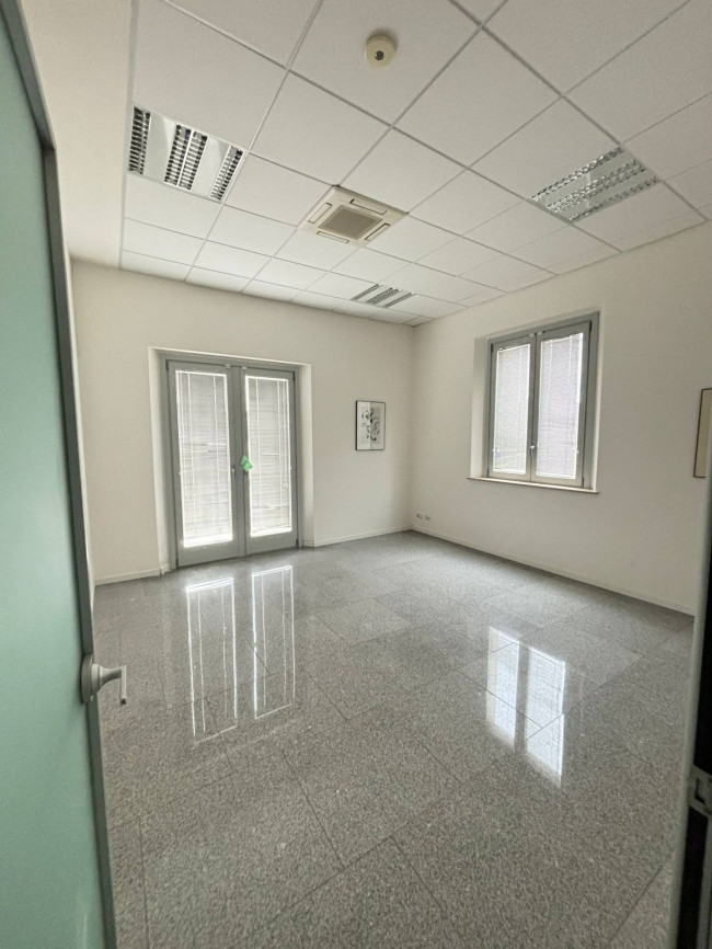 Ufficio in affitto a Poggibonsi