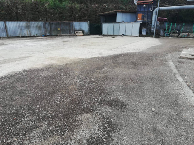 Fondo Artigianale in affitto a Certaldo