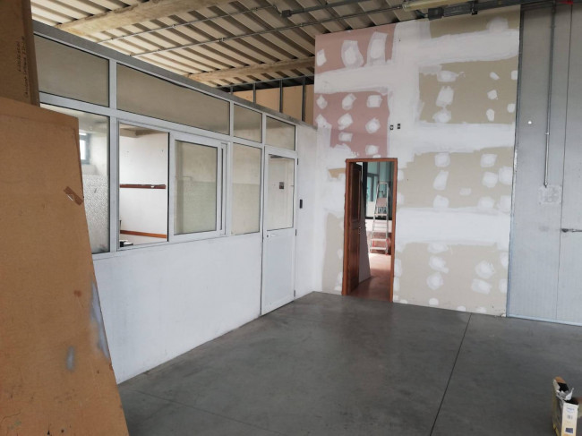 Fondo Artigianale in affitto a Certaldo