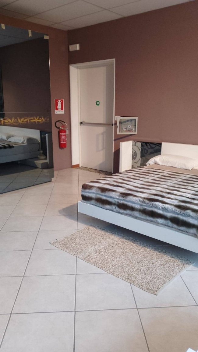 Negozio in affitto a Forlì