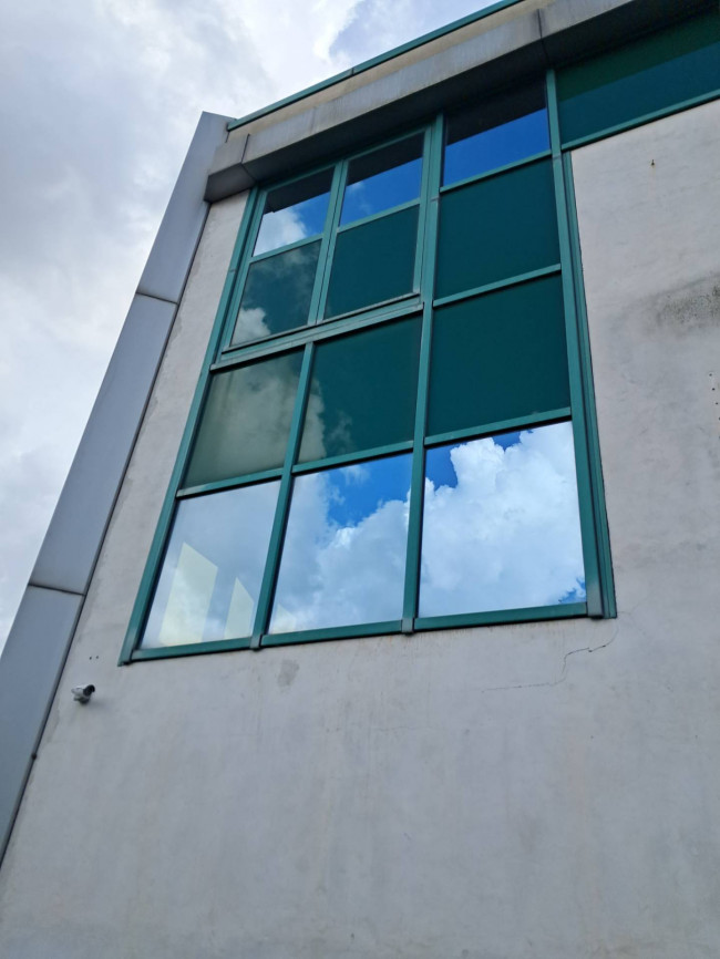 Fondo Commerciale in affitto a Massa e Cozzile