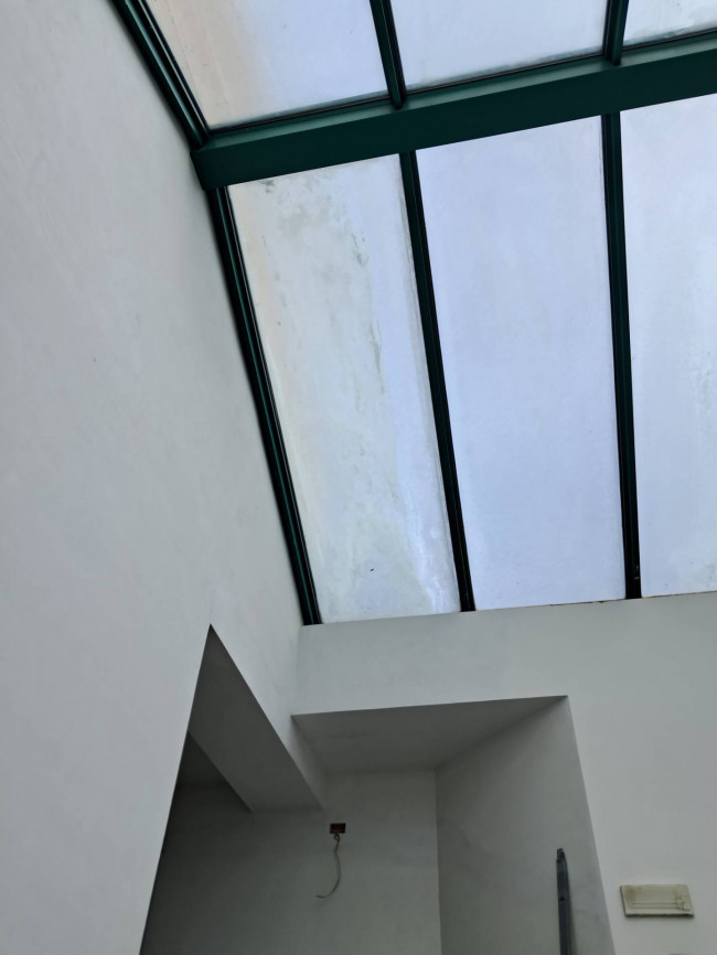 Fondo Commerciale in affitto a Massa e Cozzile