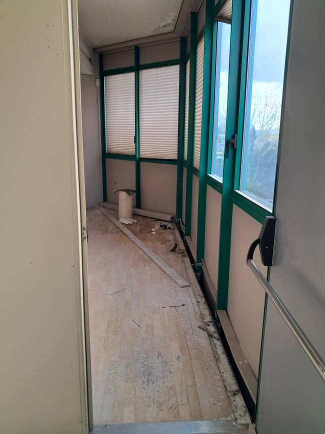 Fondo Commerciale in affitto a Massa e Cozzile