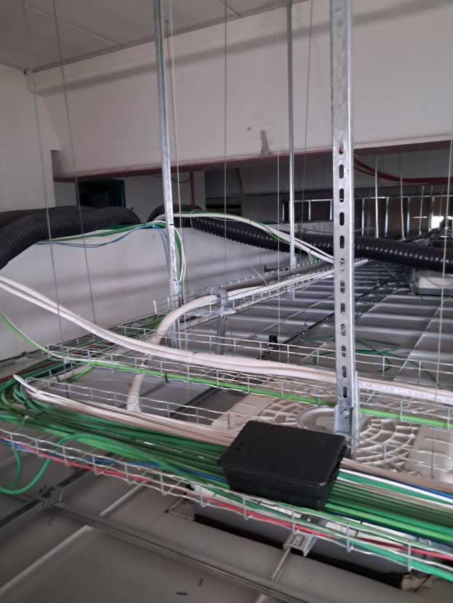 Fondo Commerciale in affitto a Massa e Cozzile