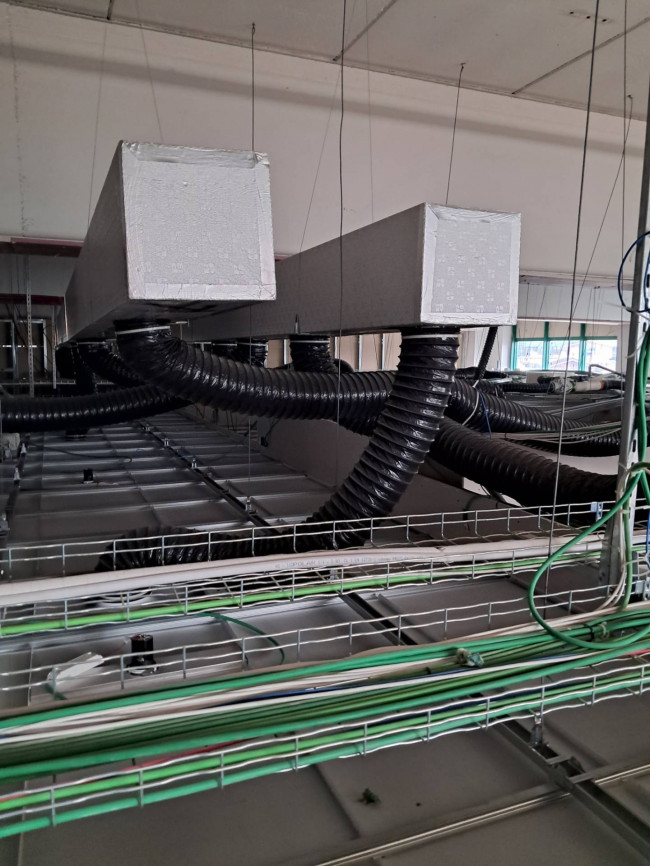 Fondo Commerciale in affitto a Massa e Cozzile