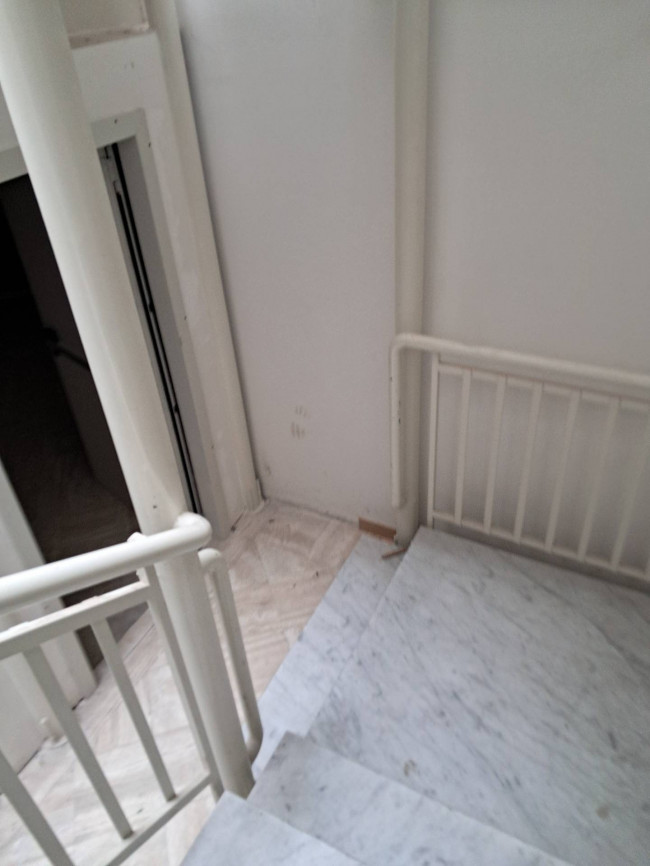 Fondo Commerciale in affitto a Massa e Cozzile