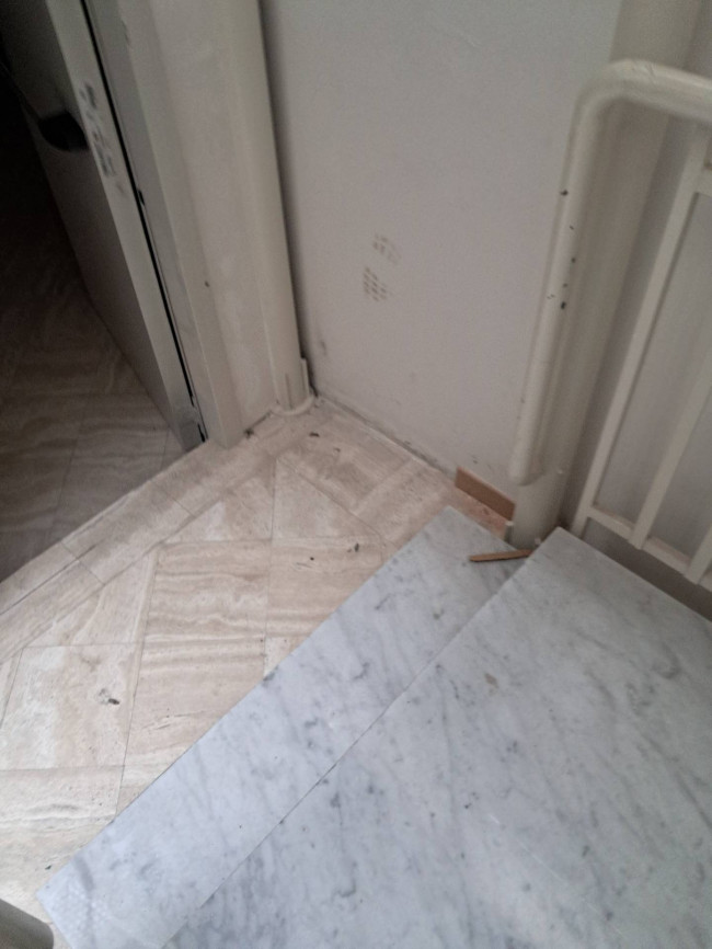 Fondo Commerciale in affitto a Massa e Cozzile