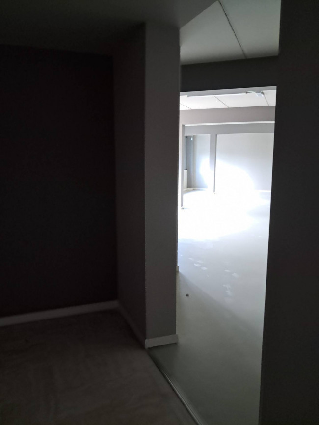 Fondo Commerciale in affitto a Massa e Cozzile