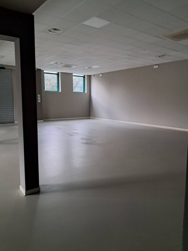 Fondo Commerciale in affitto a Massa e Cozzile