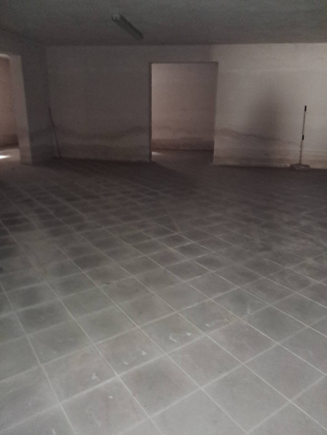 Fondo Commerciale in vendita a Castelfranco di Sotto