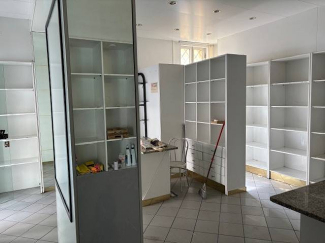 Fondo Commerciale in affitto a Empoli