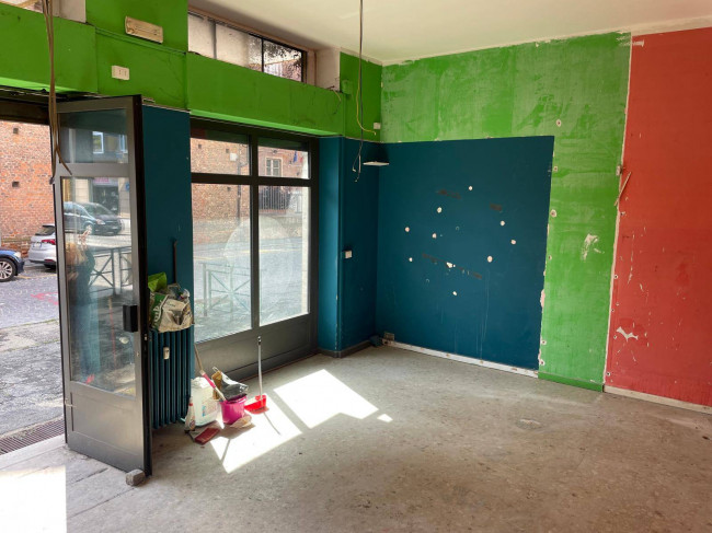 Negozio in affitto a Chivasso