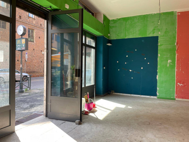 Negozio in affitto a Chivasso