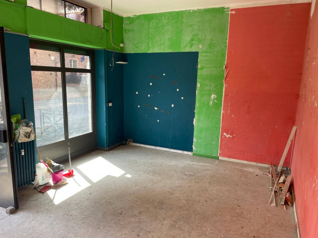 Negozio in affitto a Chivasso