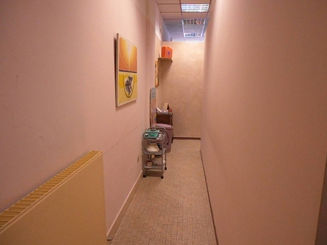 Negozio in affitto a Luino