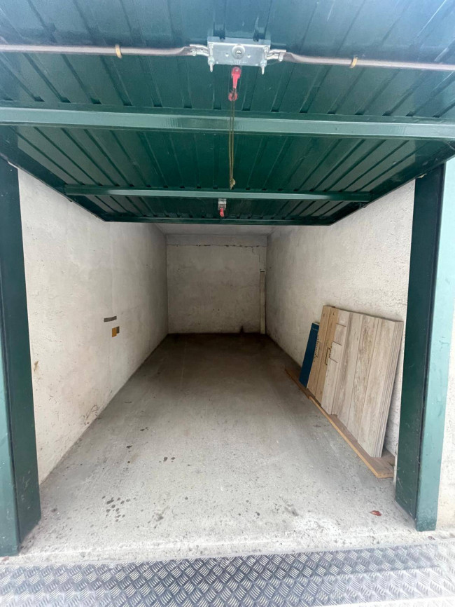 Box o garage in vendita a Chivasso