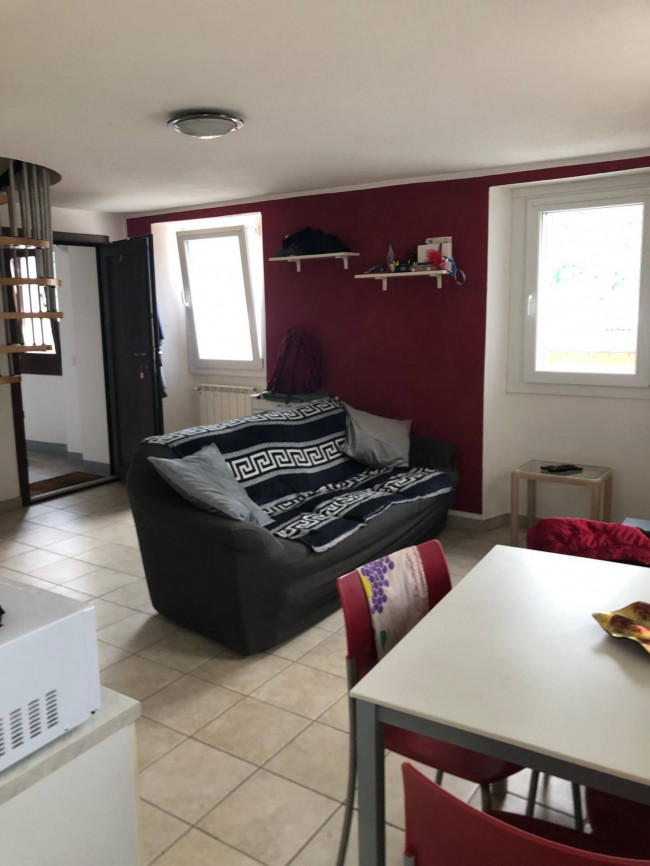 Appartamento in affitto a Cremenaga