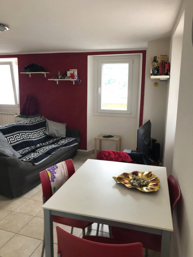 Appartamento in affitto a Cremenaga