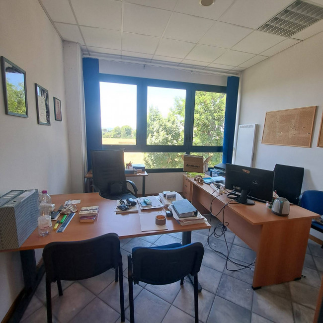 Ufficio in affitto a Forlì