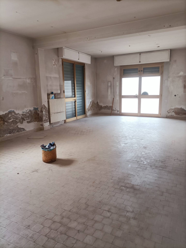 Fondo Artigianale in affitto a Empoli