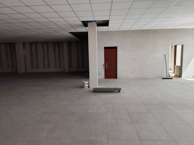 Fondo Commerciale in affitto a Castelfiorentino