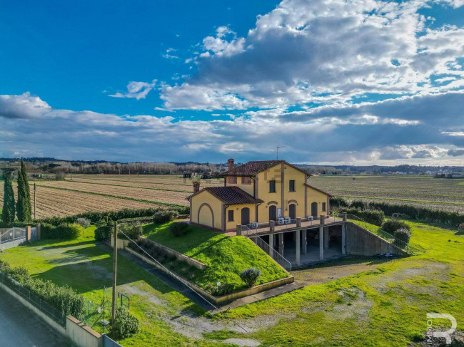 Villa in vendita a Montopoli in Val d'Arno
