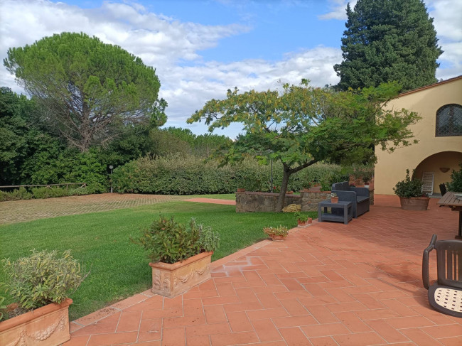 Villa in affitto a Capraia e Limite