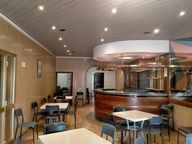 Fondo Commerciale in vendita a Montopoli in Val d'Arno