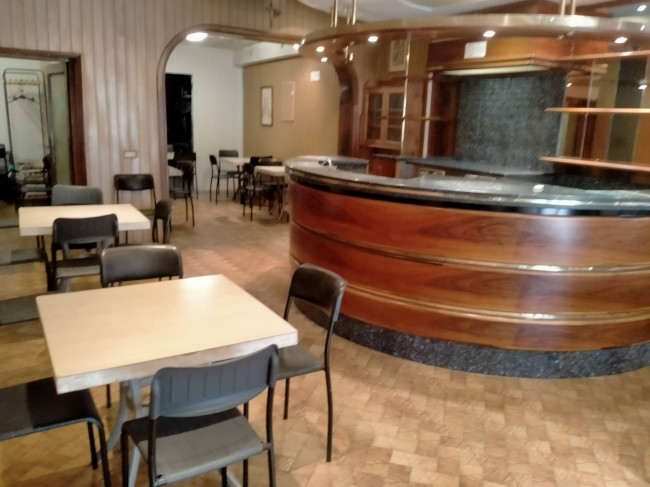 Fondo Commerciale in vendita a Montopoli in Val d'Arno