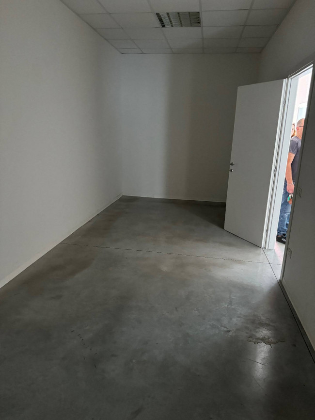 Capannone in affitto a Santa Croce sull'Arno