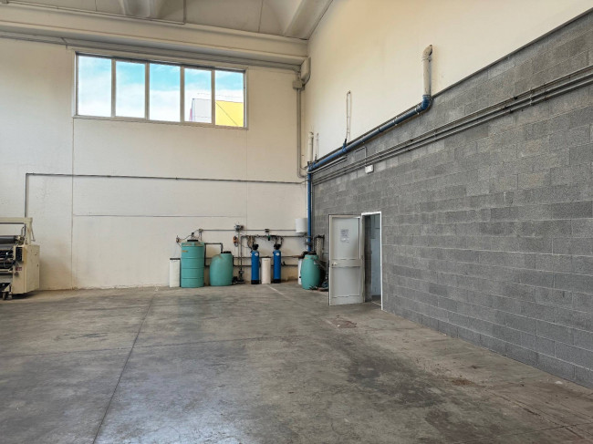 Capannone in affitto a Santa Croce sull'Arno