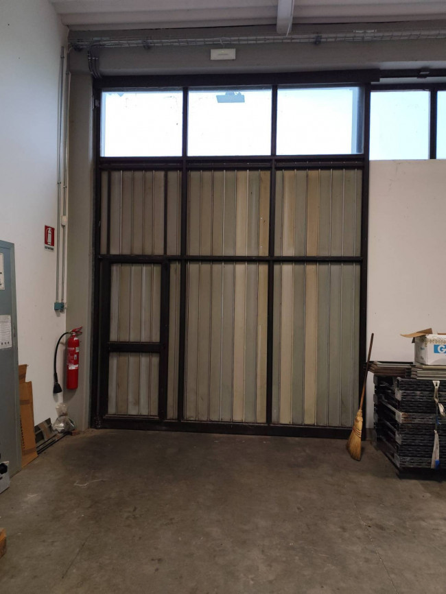 Fondo Artigianale in affitto a Castelfiorentino