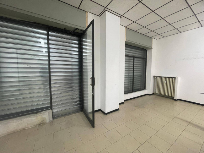 Negozio in affitto a Chivasso