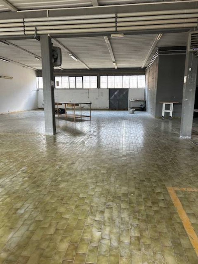 Capannone in vendita a Vinci