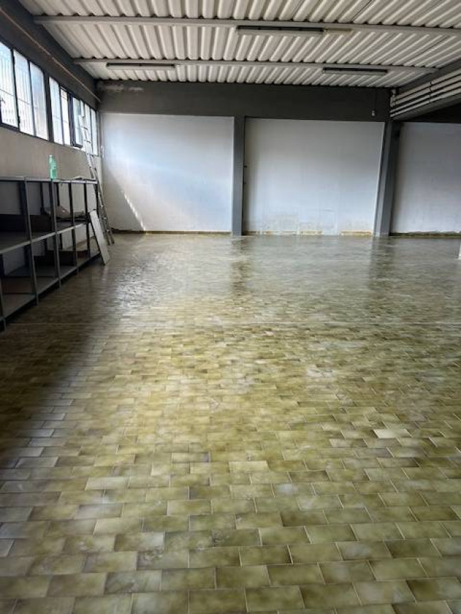 Capannone in vendita a Vinci