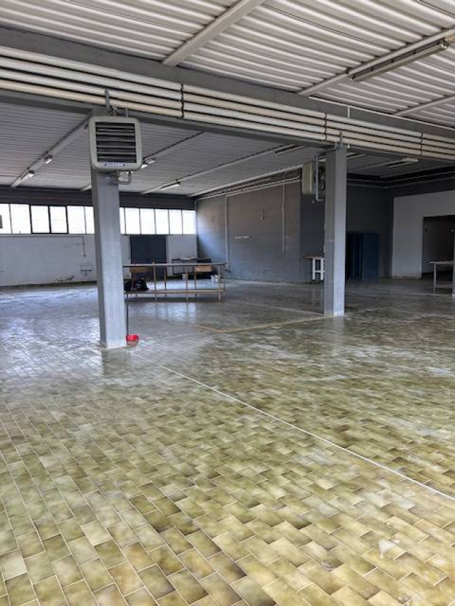 Capannone in vendita a Vinci