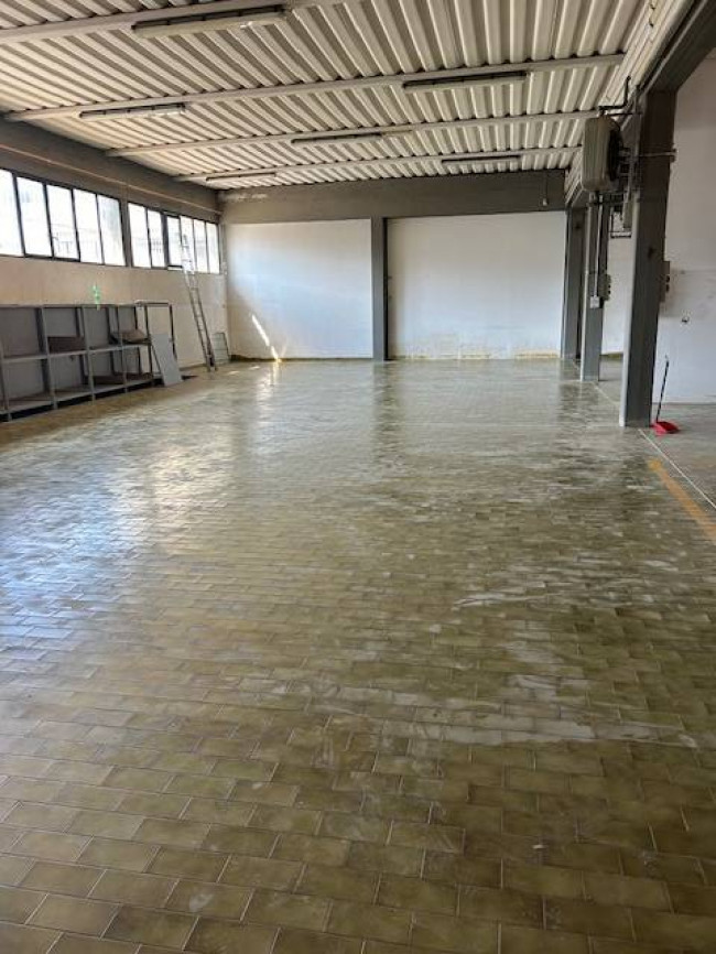 Capannone in vendita a Vinci