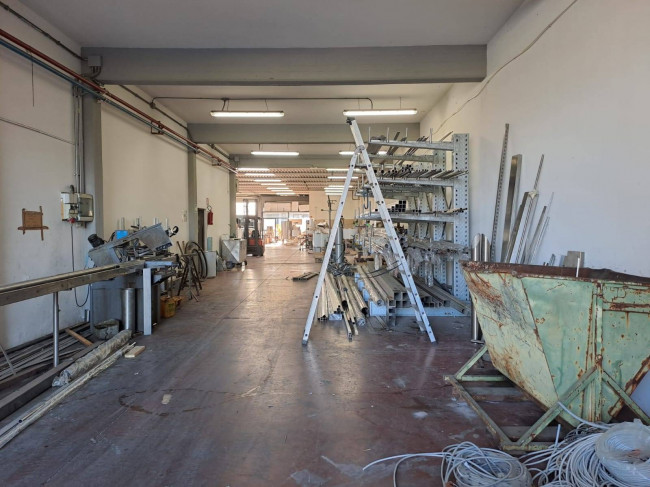 Fondo Artigianale in affitto a Cerreto Guidi