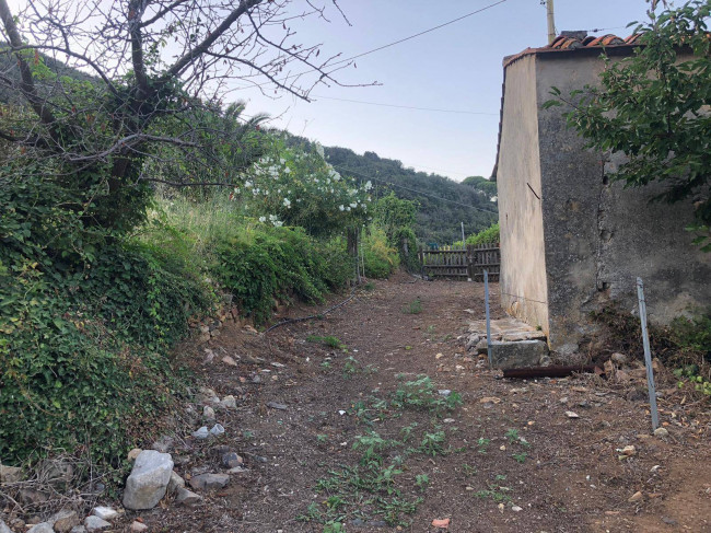 Casa semi-indipendente in vendita a Marciana (LI)