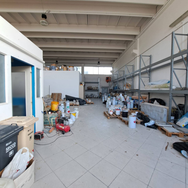 Capannone in affitto a Forlì