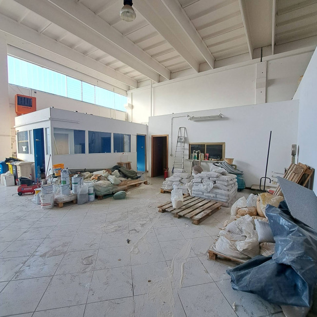 Capannone in affitto a Forlì