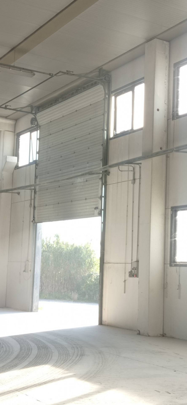 Deposito in affitto a Piombino