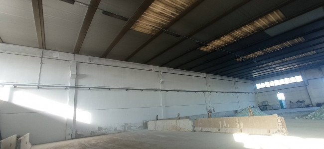 Deposito in affitto a Piombino