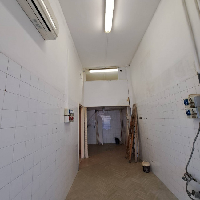 Negozio in affitto a Forlì