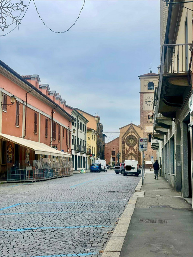 Negozio in affitto a Chivasso
