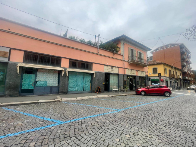 Negozio in affitto a Chivasso
