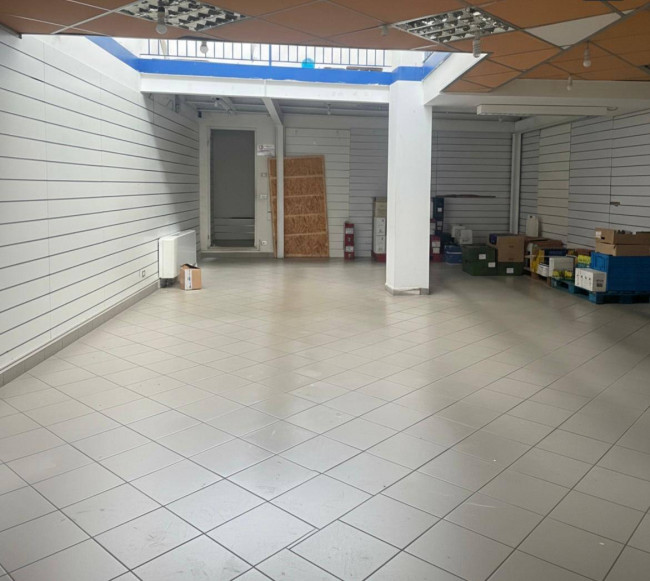 Negozio in affitto a Chivasso