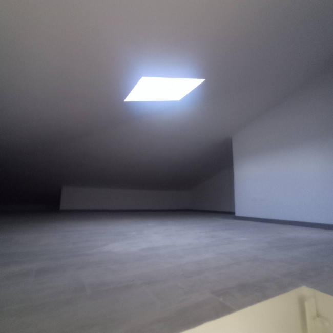 Appartamento in vendita a Capraia e Limite